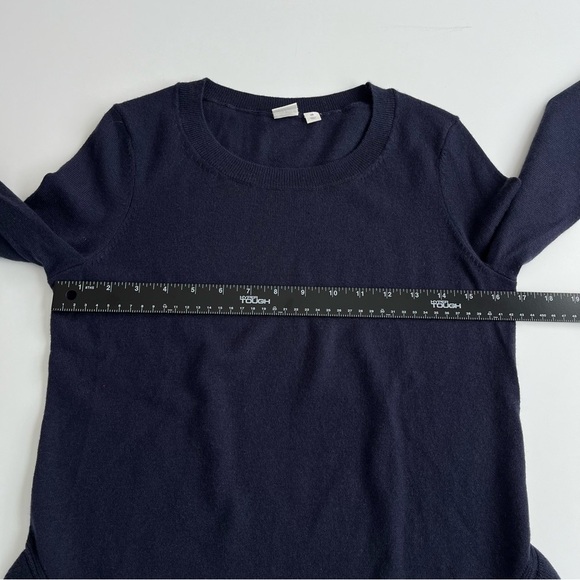 Gap Women's Ruffle Hem Sweater Sz XS Navy Classic Crewneck Feminine Romantic - Picture 5 of 8